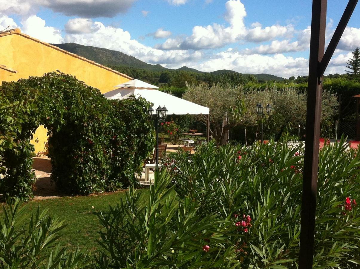 Les Cigales Des Pres Appartement Aups Buitenkant foto